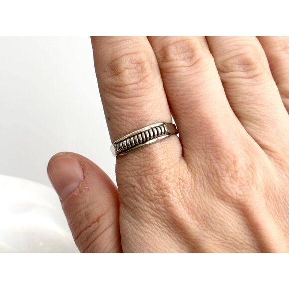 Coil Vintage Geometric Style Flat Sided 925 Sterling Silver Vintage Ring - sz 9 - Picture 12 of 16